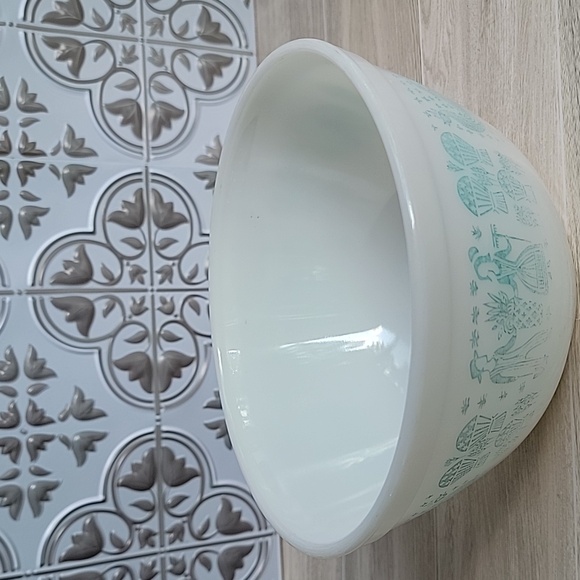 Vintage Pyrex Amish Butterprint White Turquoise 1 1/2 Quart Mixing Bowl - Picture 12 of 13
